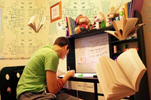 30代未経験者が必要な勉強時間の目安は？